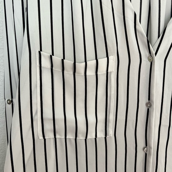 H&M Chiffon V Neck Blouse - Picture 5 of 8